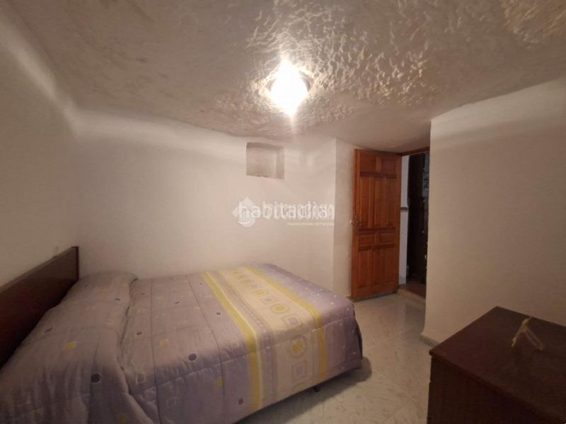 Foto 6a92540a-be46-4025-9237-bacba70b689b. Casa aparellada a Guadix