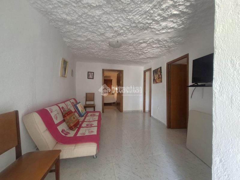 Foto b7131b00-b676-4223-be0e-69e9ec8ba47e. Casa aparellada a Guadix