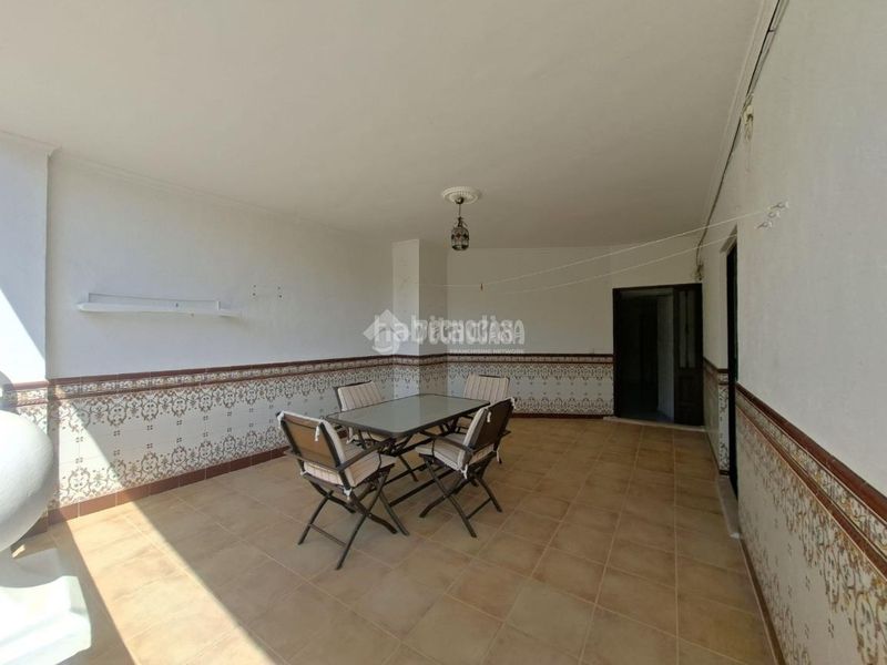 Foto c29714c1-52d9-4b90-a141-2c9bea233086. Casa aparellada a Guadix