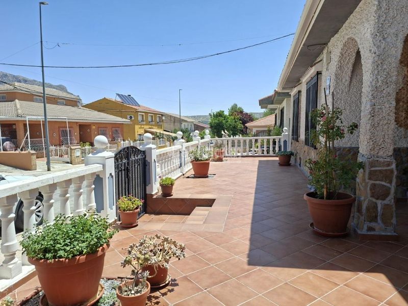 Foto 20997927-d5d3-4708-97f4-bc601f3d238d. Casa amb calefacció aparcament a Zújar