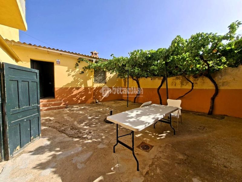 Foto 6db03c48-eb05-48e0-b444-98dc2ebb0d2f. Towny house in Darro