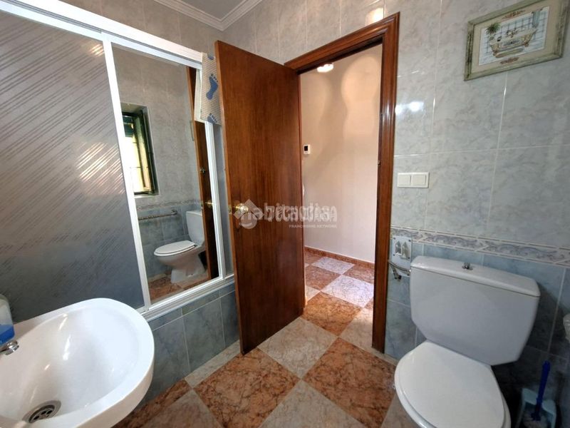 Foto b4b613a1-d79c-4c1f-a8de-5dcffa3b8343. Towny house in Darro