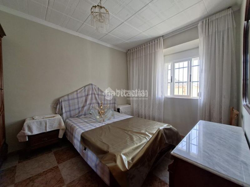 Foto c2425b47-07ce-4937-912e-04151954bd25. Towny house in Darro