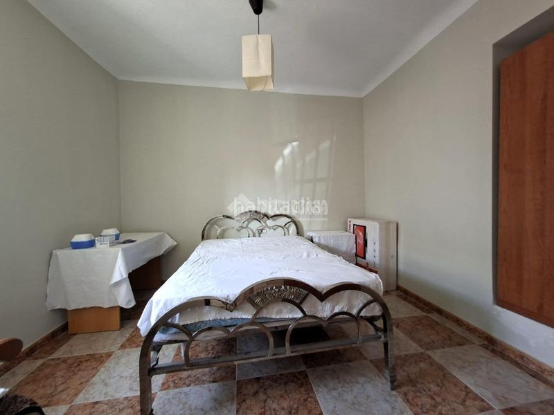 Foto d454b380-b649-4a00-8c67-e4bba673fb6c. Towny house in Darro