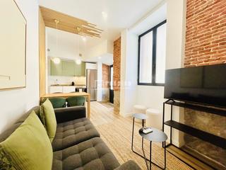 Appartement à Embajadores-Lavapiés. Apartamento con cocina americana reformado con almacén
