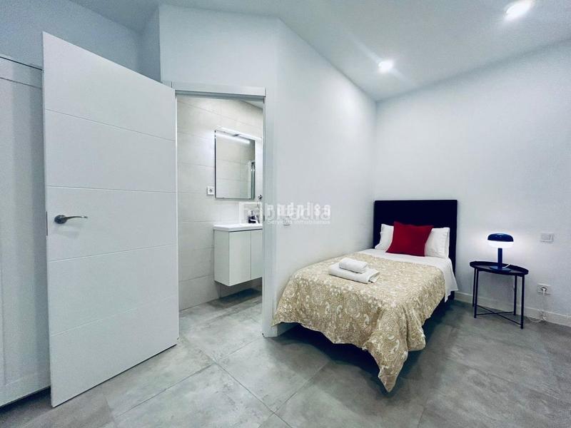 Foto 1b454bd5-3ef1-4db6-b69d-0d263e1c685a. Pis a Embajadores-Lavapiés Madrid