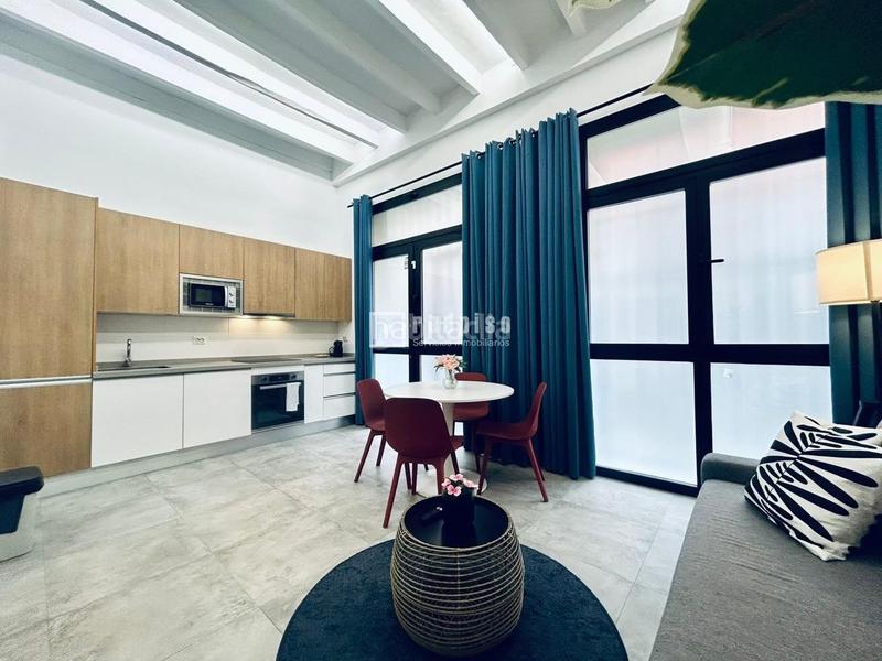 Foto d60db737-eb9a-4d37-bfc7-83a98c260174. Pis a Embajadores-Lavapiés Madrid