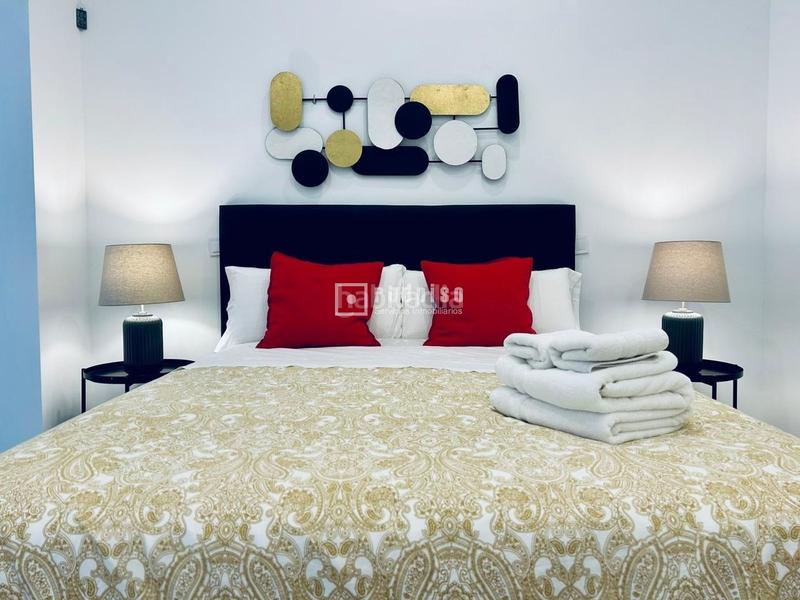 Foto f7c9ea0f-0f43-4298-828b-25425b98b648. Pis a Embajadores-Lavapiés Madrid