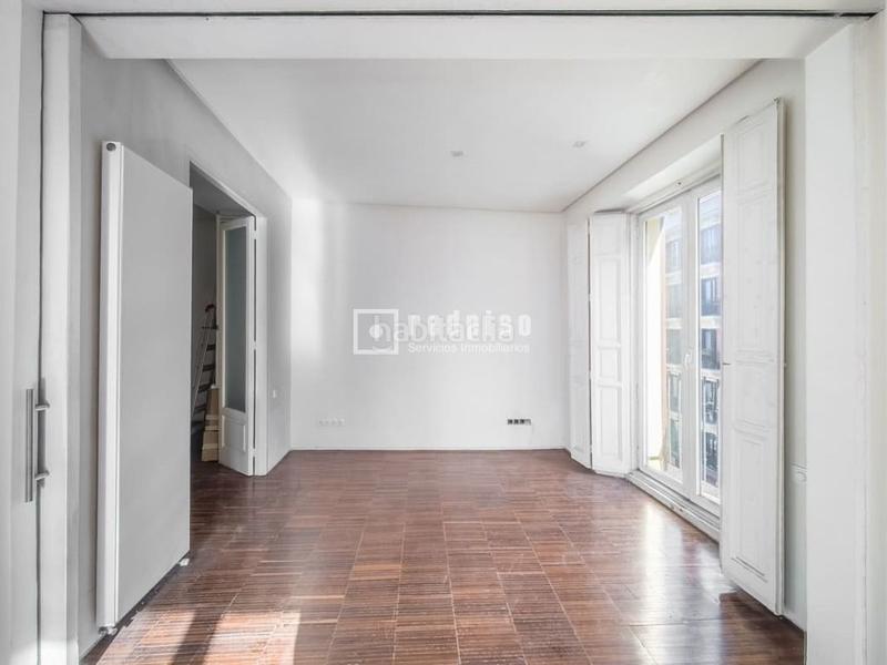 Foto 0fda989c-a1f2-4a84-8c53-1504f12f6ea9. Pis amb calefacció a Sol Madrid