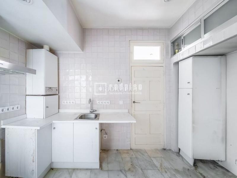 Foto 346f266c-531c-4bce-adcd-d6113ddc9f56. Pis amb calefacció a Sol Madrid