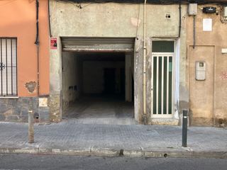 Local Comercial  Transversal. Local almacen junto avd josep tarradellas