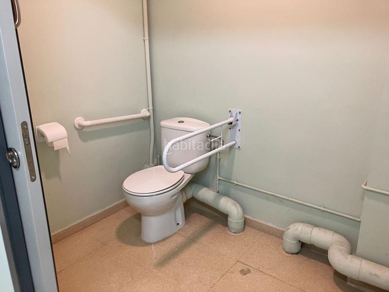 Foto c0a104d3-45e6-4236-a771-6fea66310f1e. Lloguer local comercial a San Pere Terrassa