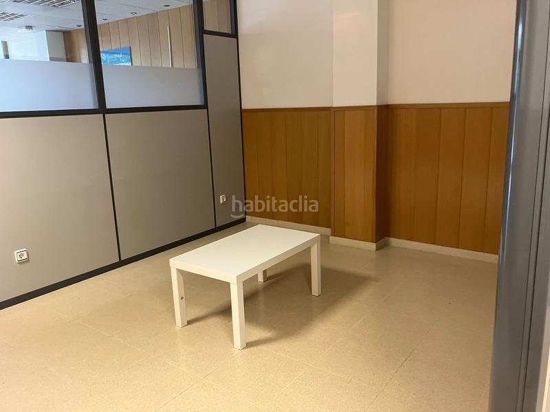 Foto a01f0192-72f9-4233-be00-30d8c2e582b7. Location local commercial dans San Pere Terrassa