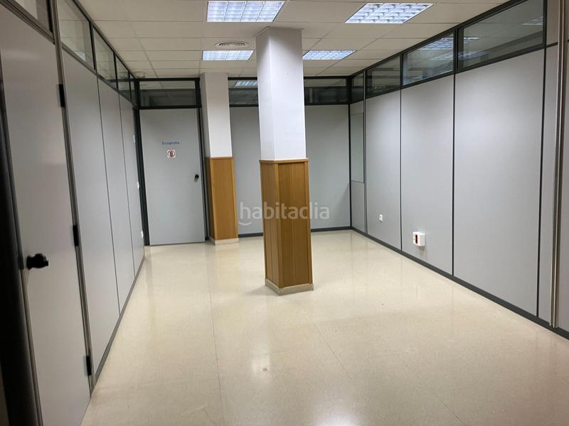 Foto abafd28d-5dd9-4c5d-91e6-60c79d5659b2. Location local commercial dans San Pere Terrassa