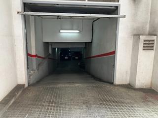 Aparcament cotxe a Sant Pere Nord. Plaza de parking