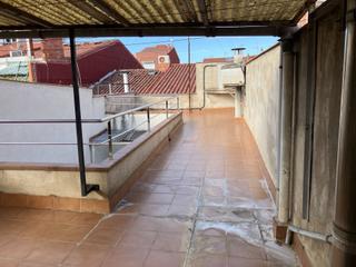 Casa a Zona Esportiva. Casa en poble nou