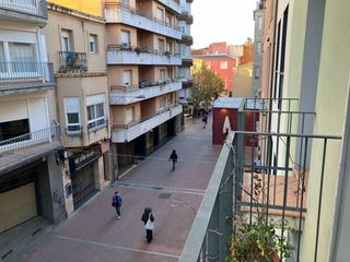 Flat in Barri del Centre. Piso en el centro de terrassa .cami fondo.