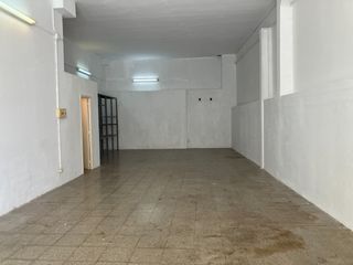 Lloguer Local Comercial a Poble Nou. Local en alquiler