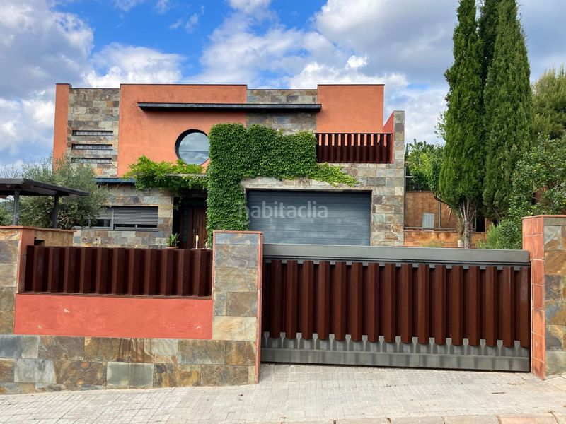 Foto d16fe555-ca44-49e7-9db1-72fbe1acdee3. Casa a Rellinars