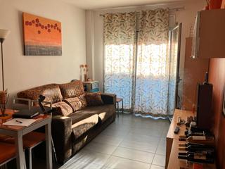 Flat in Ca n'Anglada. Acogedor piso junto a avda. barcelona