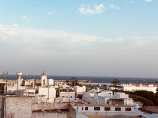Masia a Tarifa Ciudad. Casa de pueblo con vistas al océano