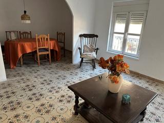 Casa en Casco Antiguo. Se vende casa con local en el centro de algeciras
