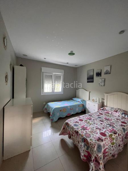 Foto 307fd018-dce3-4975-98aa-8c9f49adcc5e. Chalet avec parking piscine dans Barrios (Los)