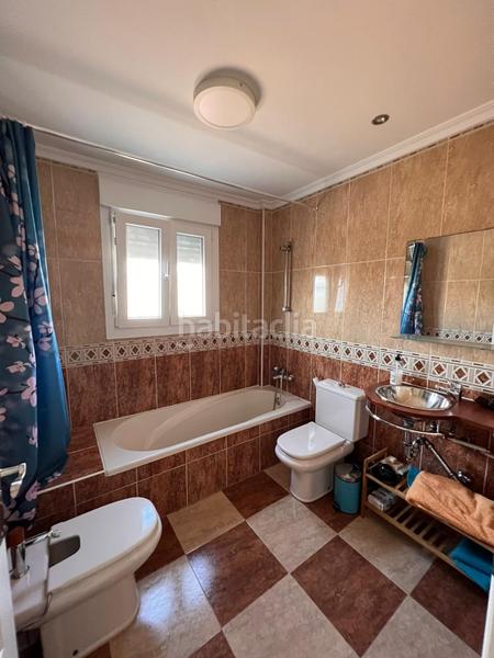 Foto 7046d96c-cb1b-488b-8b3b-7557da7c23e2. Chalet avec parking piscine dans Barrios (Los)