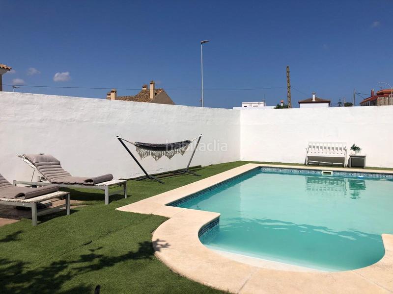 Foto 0f1424ea-4c6d-48f9-9ca1-1bbb61a5ee12. Maison jumelée avec parking dans La Granja - La Colina - Los Pastores Algeciras