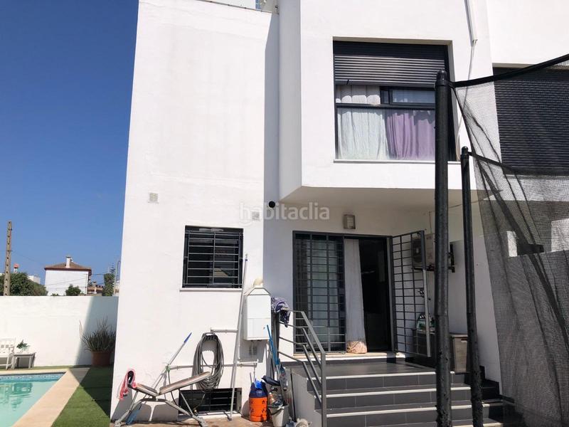 Foto 9281d438-4397-4942-9394-d311fad873bc. Maison jumelée avec parking dans La Granja - La Colina - Los Pastores Algeciras