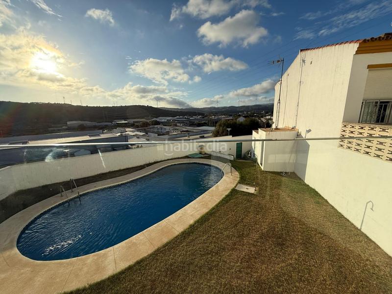 Foto c1a13fbb-a480-4de7-b0c1-a31a689579f6. Chalet mit parking in Taraguilla-Estación San Roque