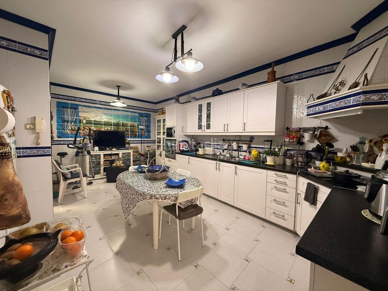 Foto 43e60789-20c9-49dd-b760-f74d88b91f85. Casa amb aparcament a Casco Antiguo Algeciras