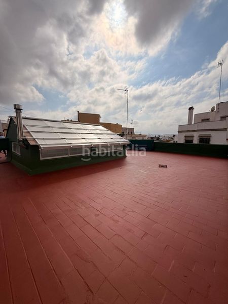 Foto 7f7c3639-4f38-40d9-9a89-6feef65e5e95. Casa amb aparcament a Casco Antiguo Algeciras