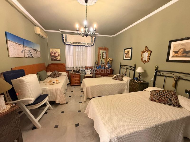 Foto eb3cc8e4-7c76-49b5-b364-b7054318be34. Casa amb aparcament a Casco Antiguo Algeciras