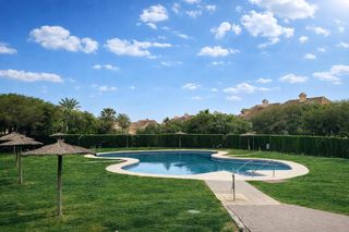 Casa pareada en La Alcaidesa. En venta chalet pareado en la alcaidesa!