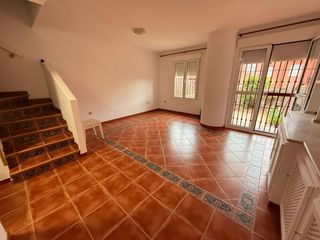 Casa a El Rinconcillo. Se vende adosado en el rinconcillo