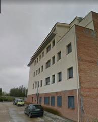 Appartement à Carrer doctor àngel nadal 15. Piso en zona nueva de bell-lloch d´urgell