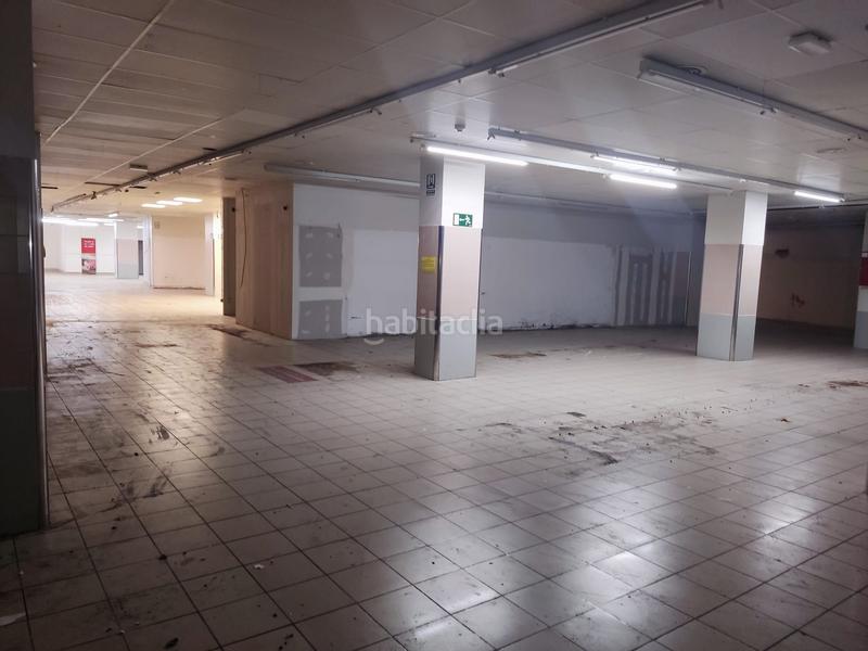 Foto 0b583151-96f1-4a70-8d99-e49340fa75fc. Lloguer local comercial a Móra d´Ebre