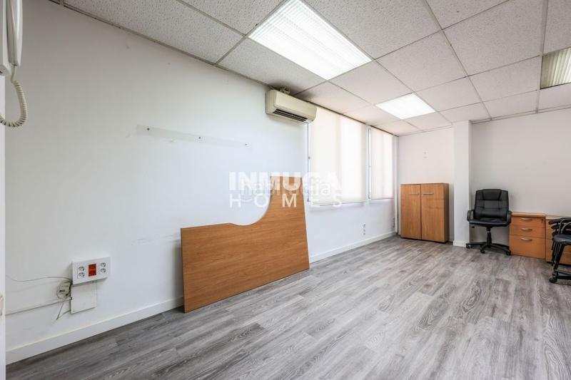 Foto f3a8a1b8-e79c-4954-b375-1fe556a500d6. Oficina amb calefacció a Trafalgar Madrid