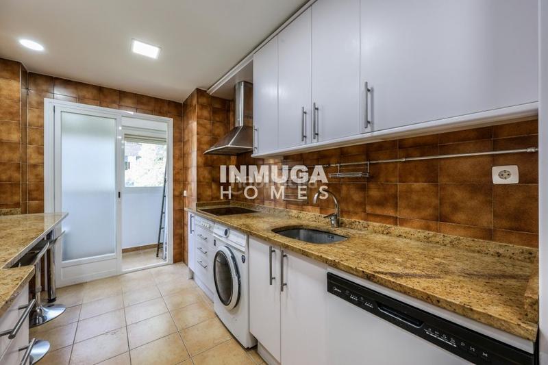 Foto d713dd41-58ff-442b-977e-97324d842448. Alquiler piso calle víctor andrés belaunde en Hispanoamérica-Bernabéu Madrid