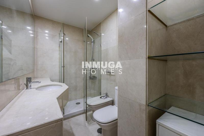 Foto 1d5ad69c-9f8b-47a2-8f0d-fc9376d046e4. Rent flat with parking pool in Hispanoamérica-Bernabéu Madrid