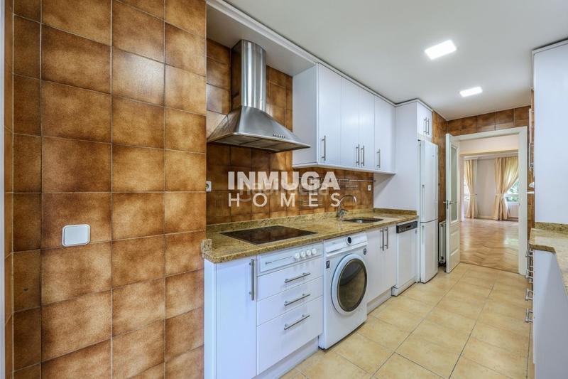 Foto 8ee96d94-9225-4e41-ab6a-e1b5c543767c. Rent flat with parking pool in Hispanoamérica-Bernabéu Madrid