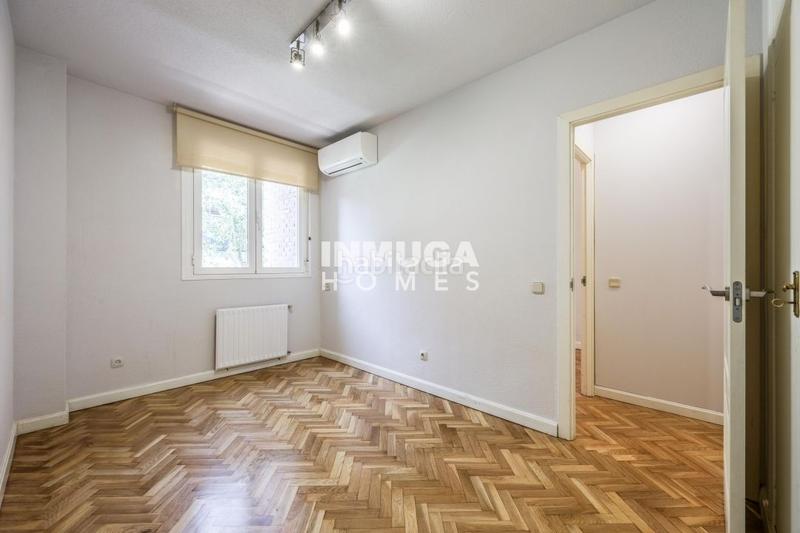 Foto c5f30b69-0db7-42bb-be86-63cc310d99a0. Rent flat with parking pool in Hispanoamérica-Bernabéu Madrid