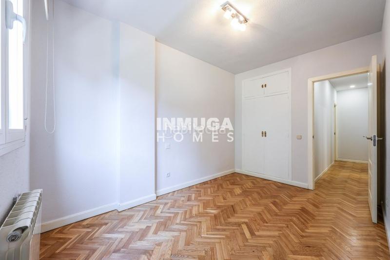 Foto c8954baa-a0b9-41dc-abfb-fd996b40cc26. Rent flat with parking pool in Hispanoamérica-Bernabéu Madrid