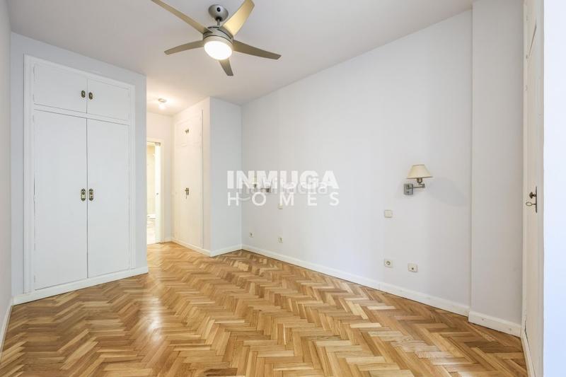 Foto 37919195-6179-4f9c-8b22-06f173bf9acc. Rent flat with parking pool in Hispanoamérica-Bernabéu Madrid