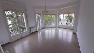 Location Appartement à Centre. Pis al centre amb vistes al passeig