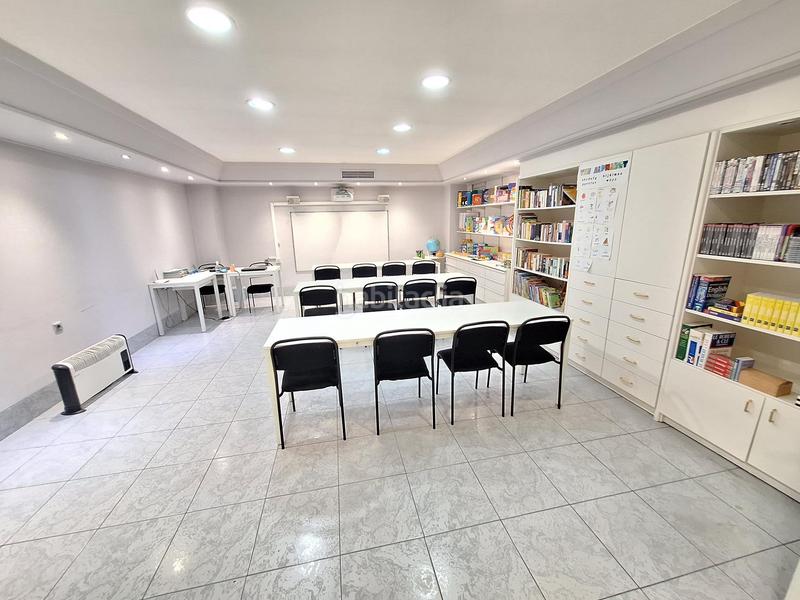 Foto 10ebaaf0-4333-4b80-870f-2185a7a1675f. Edificio edifici en venda al passeig verdaguer aprop de cal font en Igualada