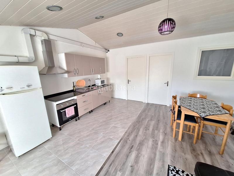 Foto 80acc3d4-435a-46a3-83e8-f6bffa4567f0. Edificio edifici en venda al passeig verdaguer aprop de cal font en Igualada