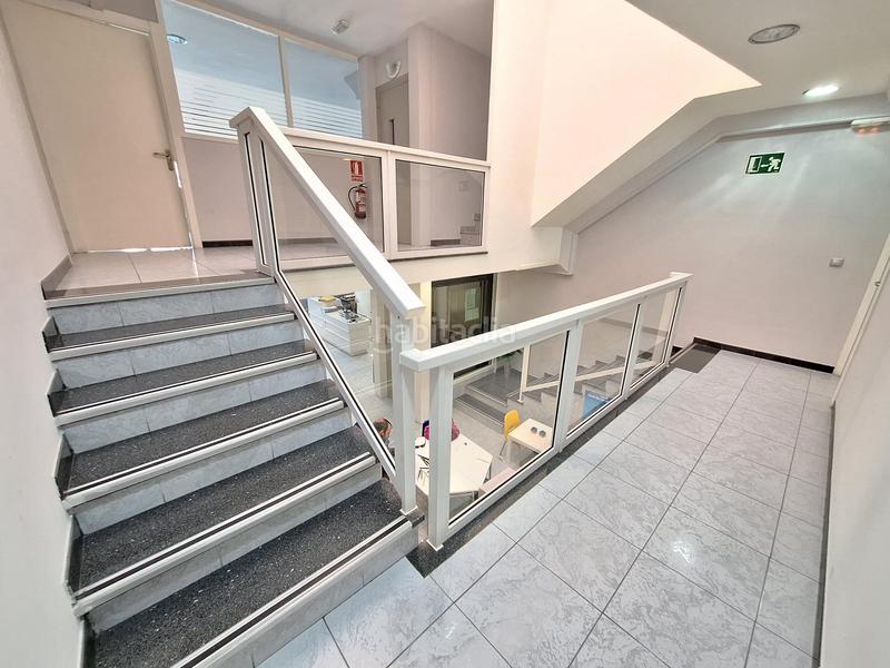 Foto baa0ebd8-c2ac-442f-9a01-5e7ad3f11c30. Edificio edifici en venda al passeig verdaguer aprop de cal font en Igualada