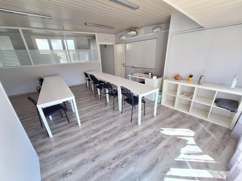 Foto c2bf991f-b893-4964-ac59-bdc03f8ed99e. Edificio edifici en venda al passeig verdaguer aprop de cal font en Igualada